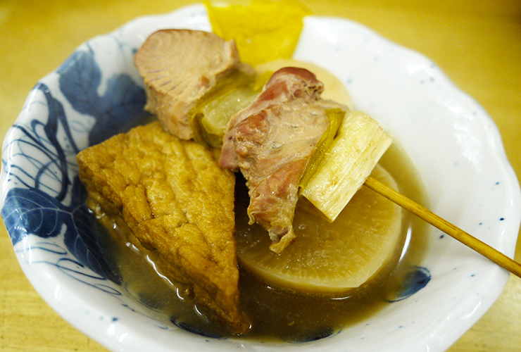 こだわりの出汁が香る関東煮と湯豆腐は必食！10時59分～昼飲みOKの「赤ひげ姉妹店」