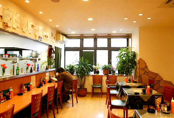 全国にその名を馳せる神戸洋食の名店「グリル一平 新開地本店」