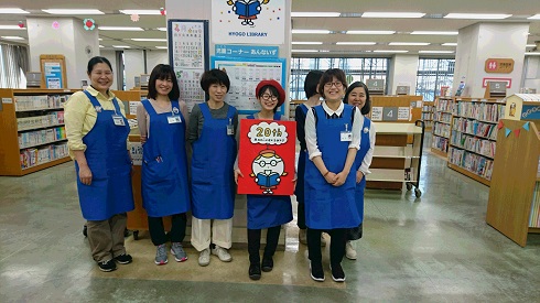 北村さんを囲んで